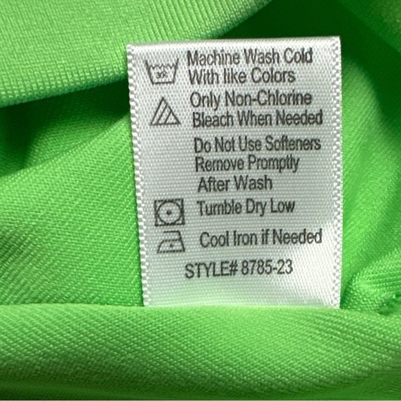 NWT Bolle size XS, lime green and White Striped Tank Top, moisture wicking - Picture 8 of 8